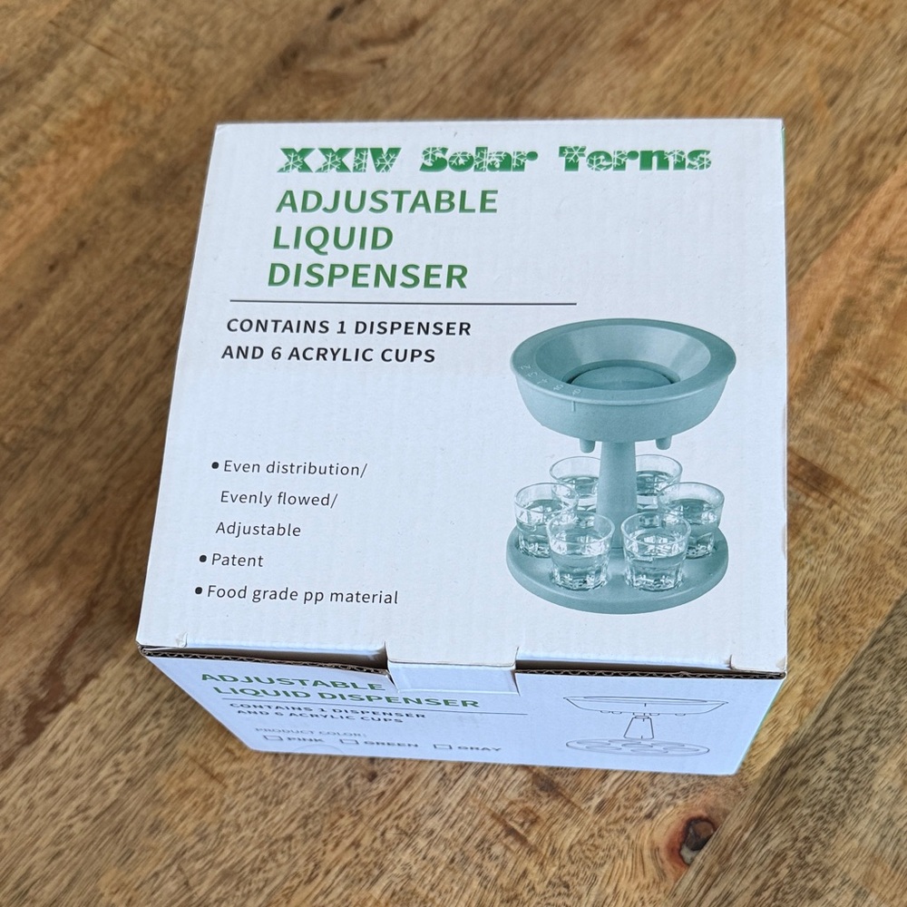Adjustable Liquid Dispenser - Green
